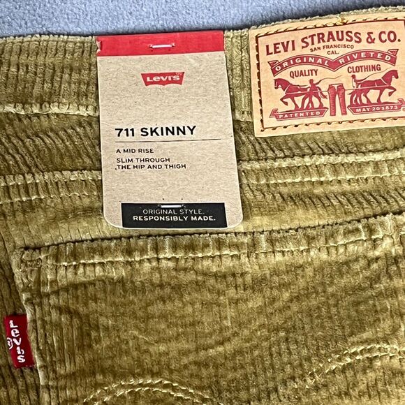 LEVI'S Womens 711 Skinny Corduroy Pants 32x30 Camel Mid Rise Slim Fit Stretch - Picture 3 of 6
